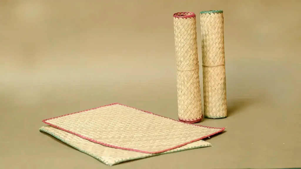 Kora grass mat waving